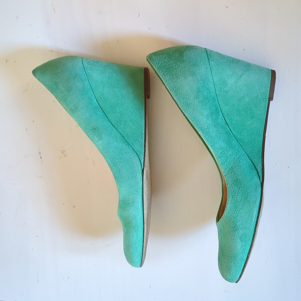 J. Crew Green Suede Wedge Heels 7 - Picture 5 of 9